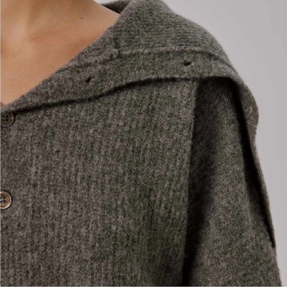 Nap Loungewear Raccoon Fur Sweater - Picture 2 of 12